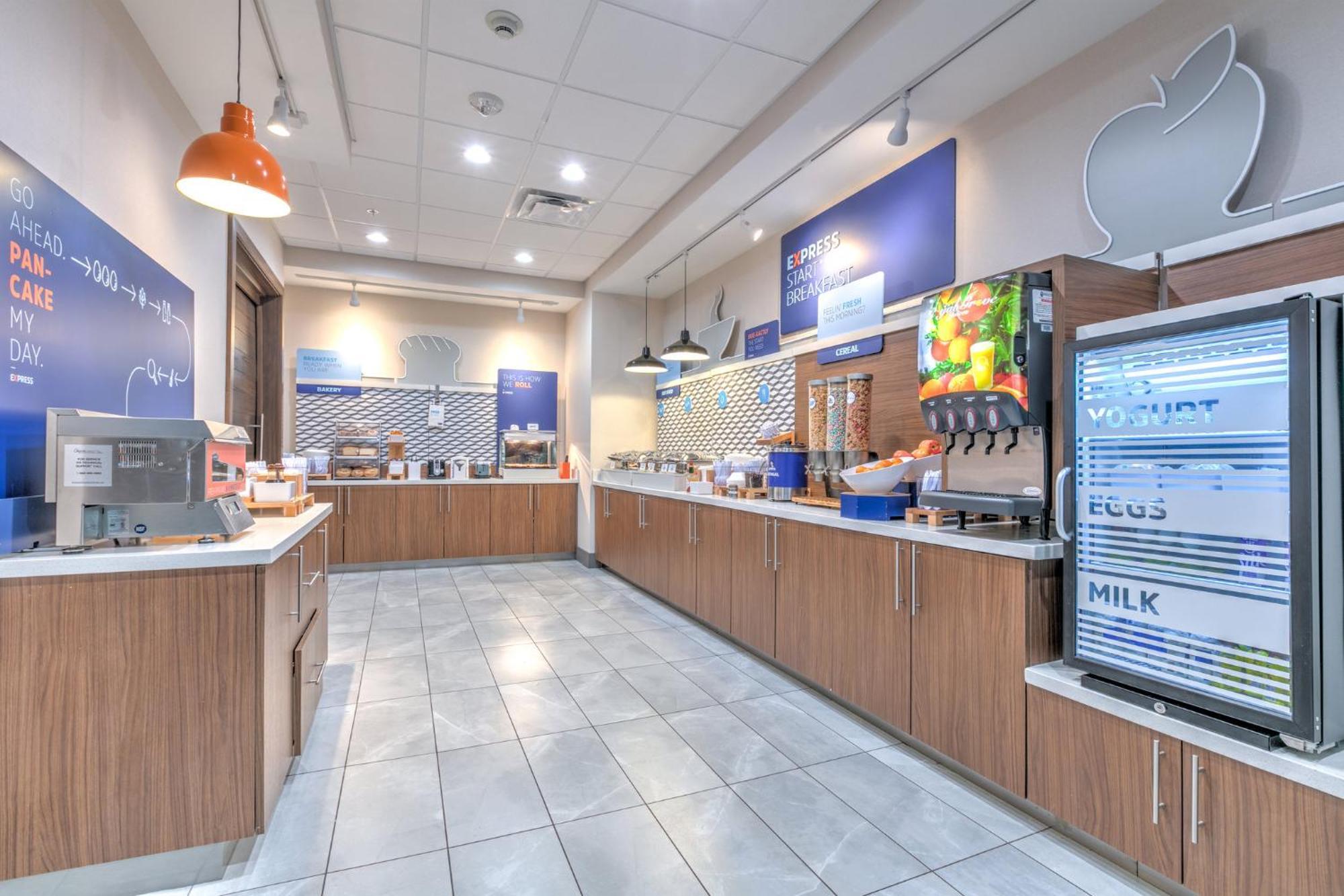 Hotel Express & Dallas North By Ihg