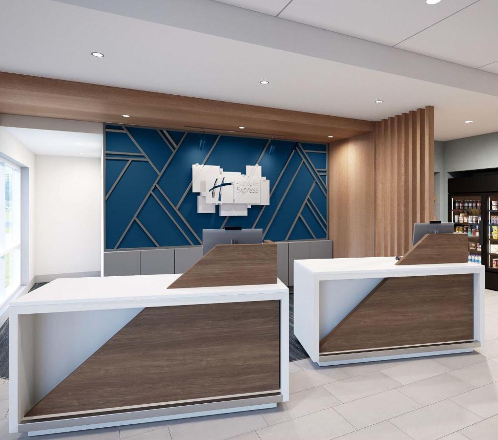 Express & Dallas North By Ihg Hotel Plano