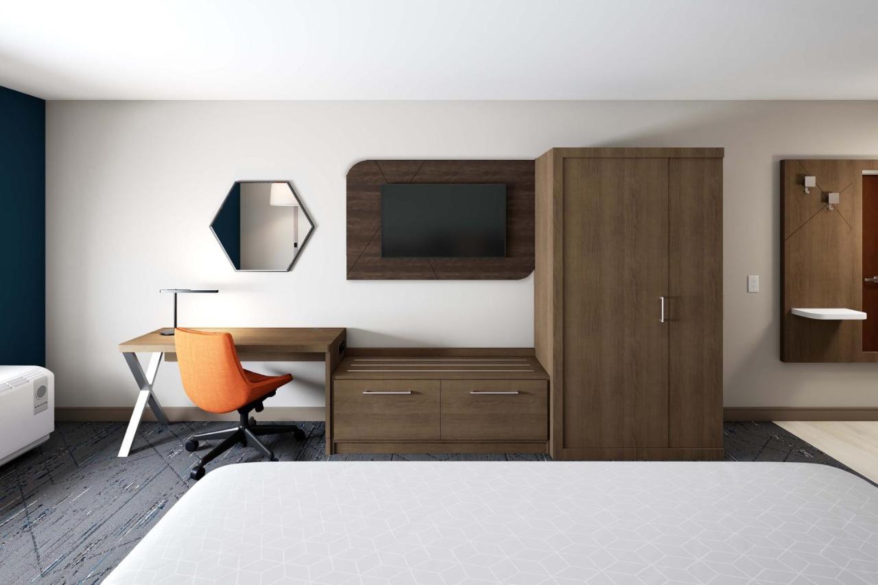 Hotel Express & Dallas North By Ihg 3*