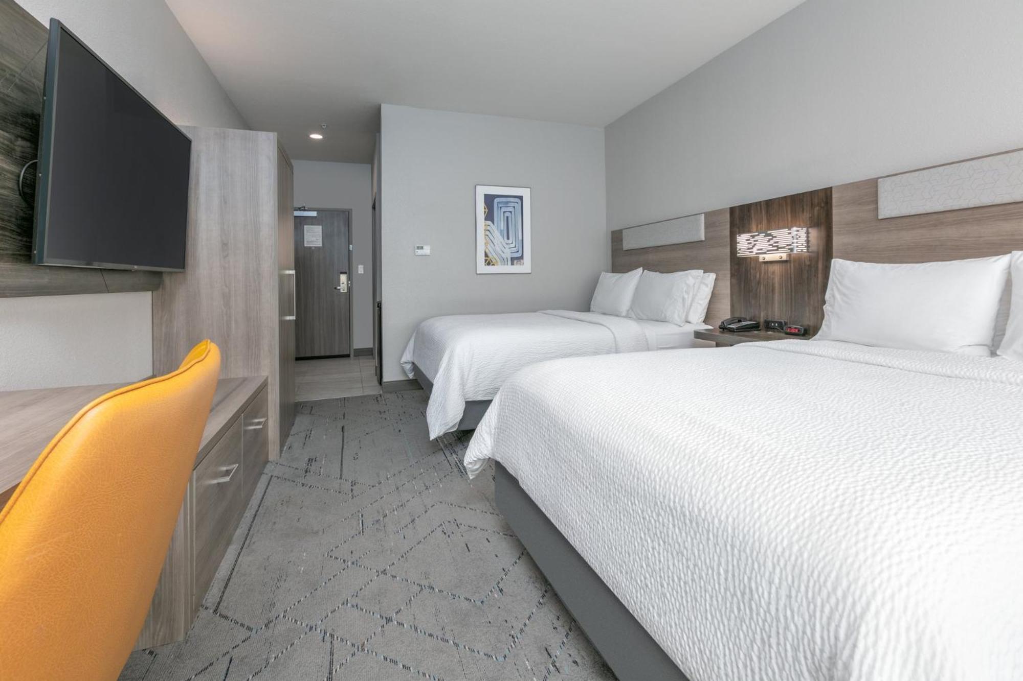 Express & Dallas North By Ihg Plano