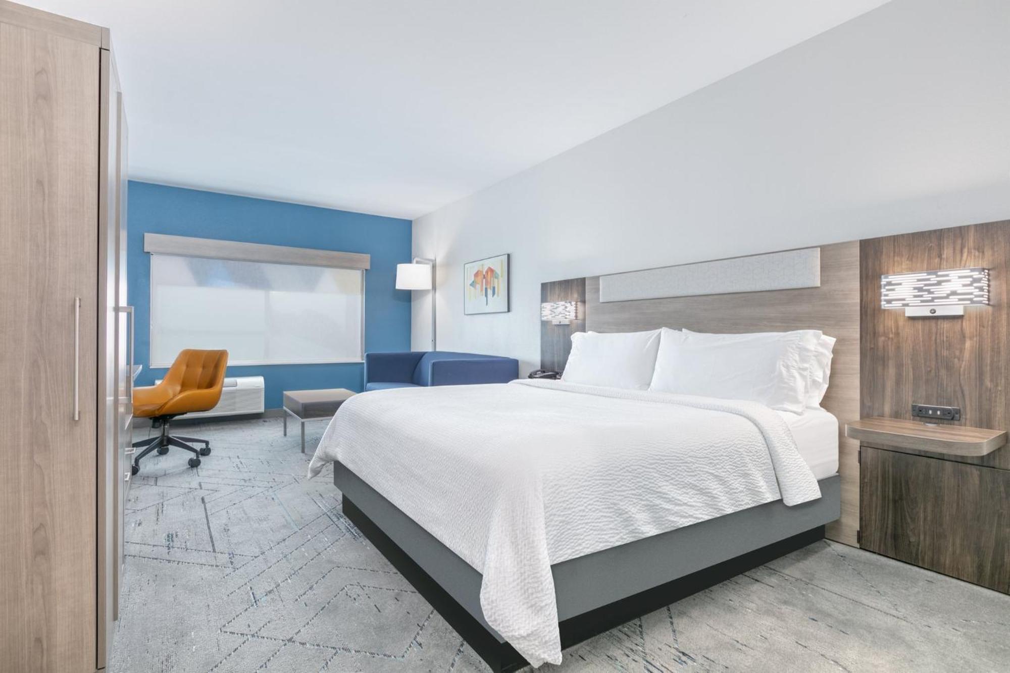 Hotel Express & Dallas North By Ihg